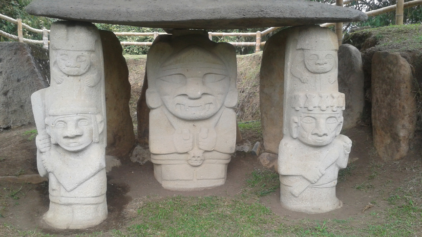 Eine Skulptur des archäologischen Parks von San Agustín.